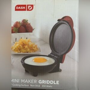Dash Mini Maker Griddle